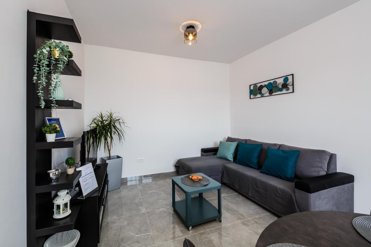 Apartmani Ujakovic Kastela Ngoại thất bức ảnh