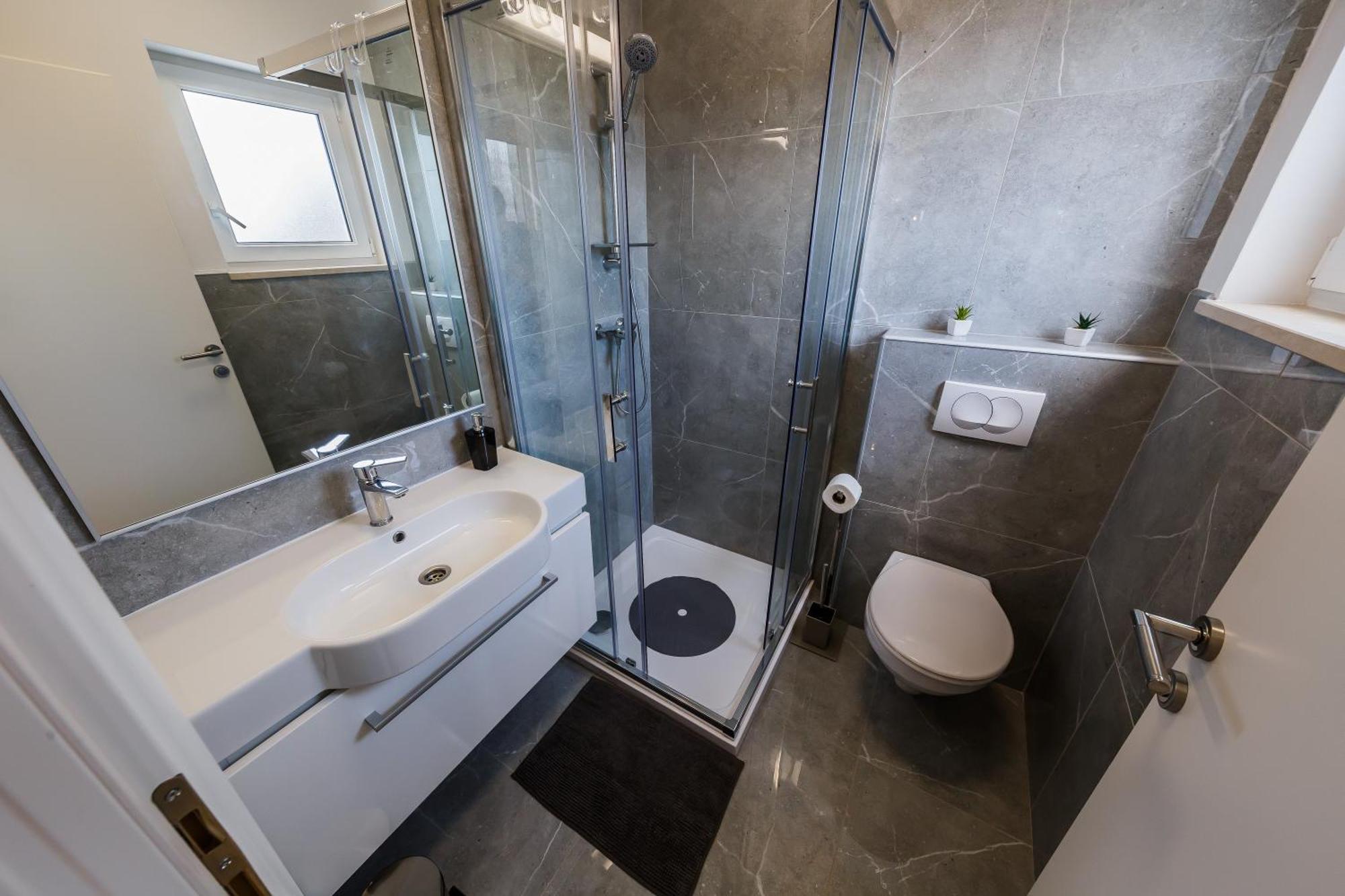 Apartmani Ujakovic Kastela Ngoại thất bức ảnh