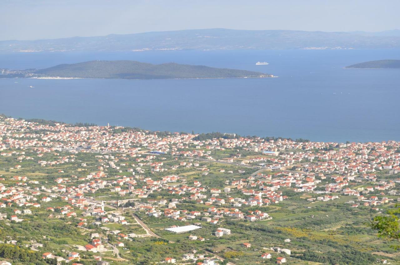 Apartmani Ujakovic Kastela Ngoại thất bức ảnh