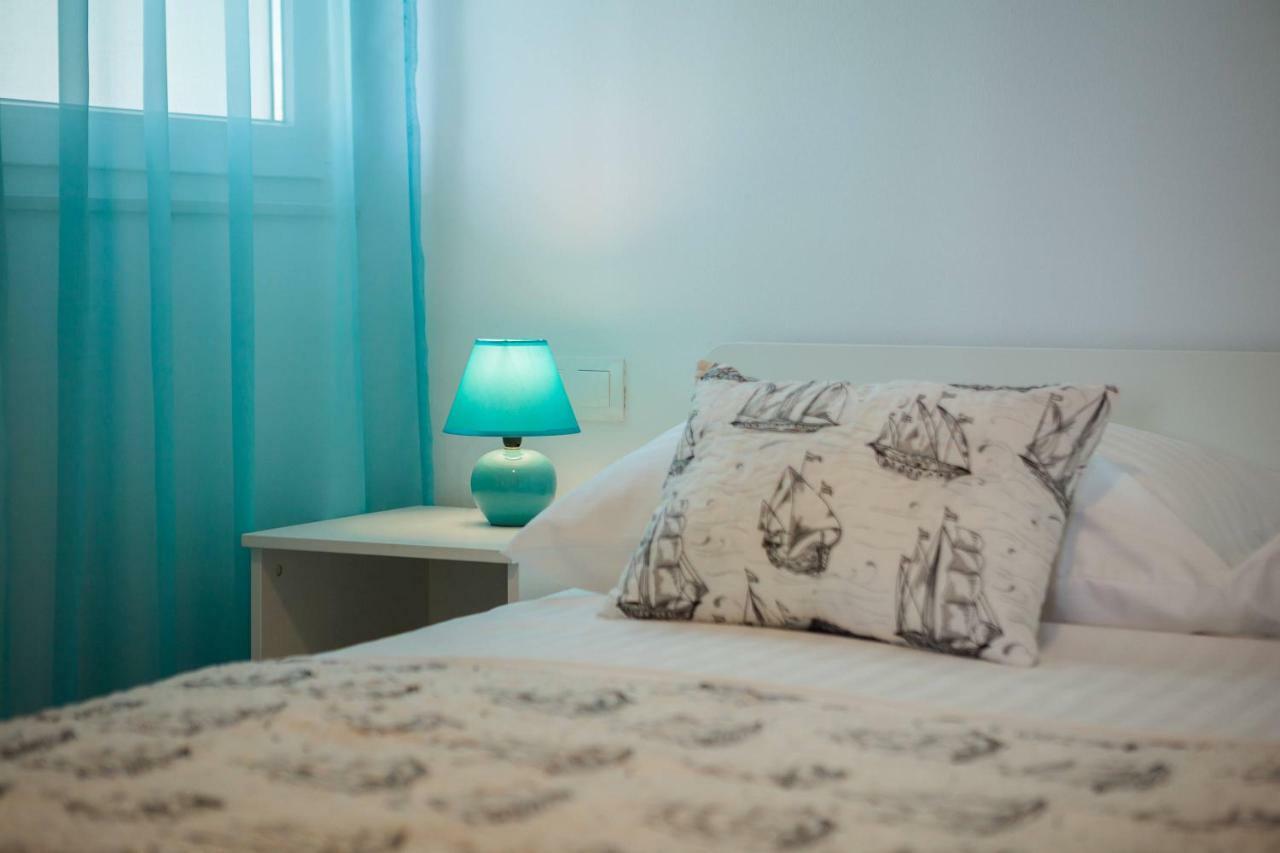 Apartmani Ujakovic Kastela Ngoại thất bức ảnh